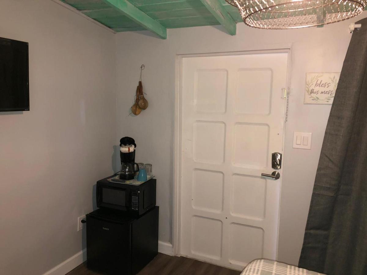 Independent Studio In Little Havana Маямі Екстер'єр фото